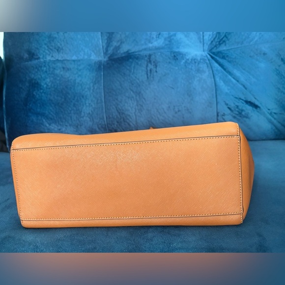 Tory Burch Mini Robinson Brown Leather Tote Bag - Picture 6 of 16